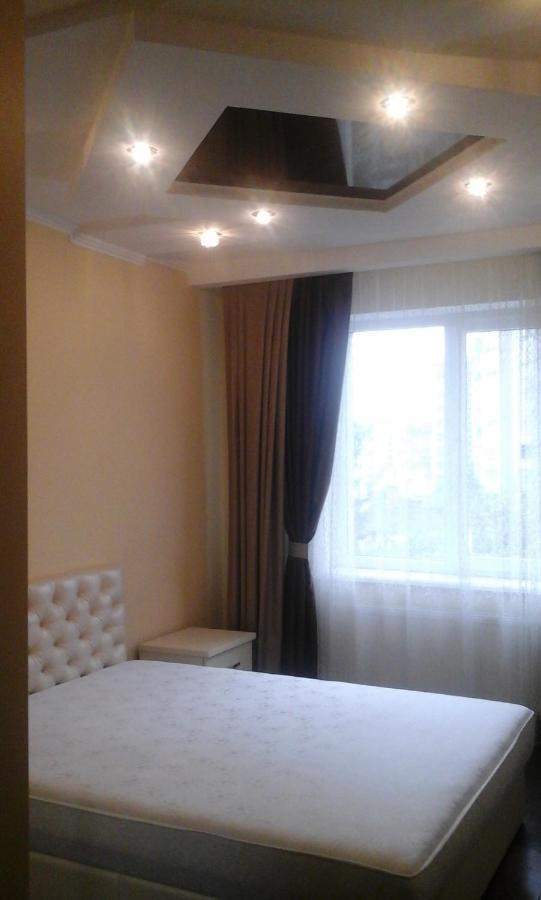 2-К Квартира Apartment Ivano-Frankivs'k Luaran gambar
